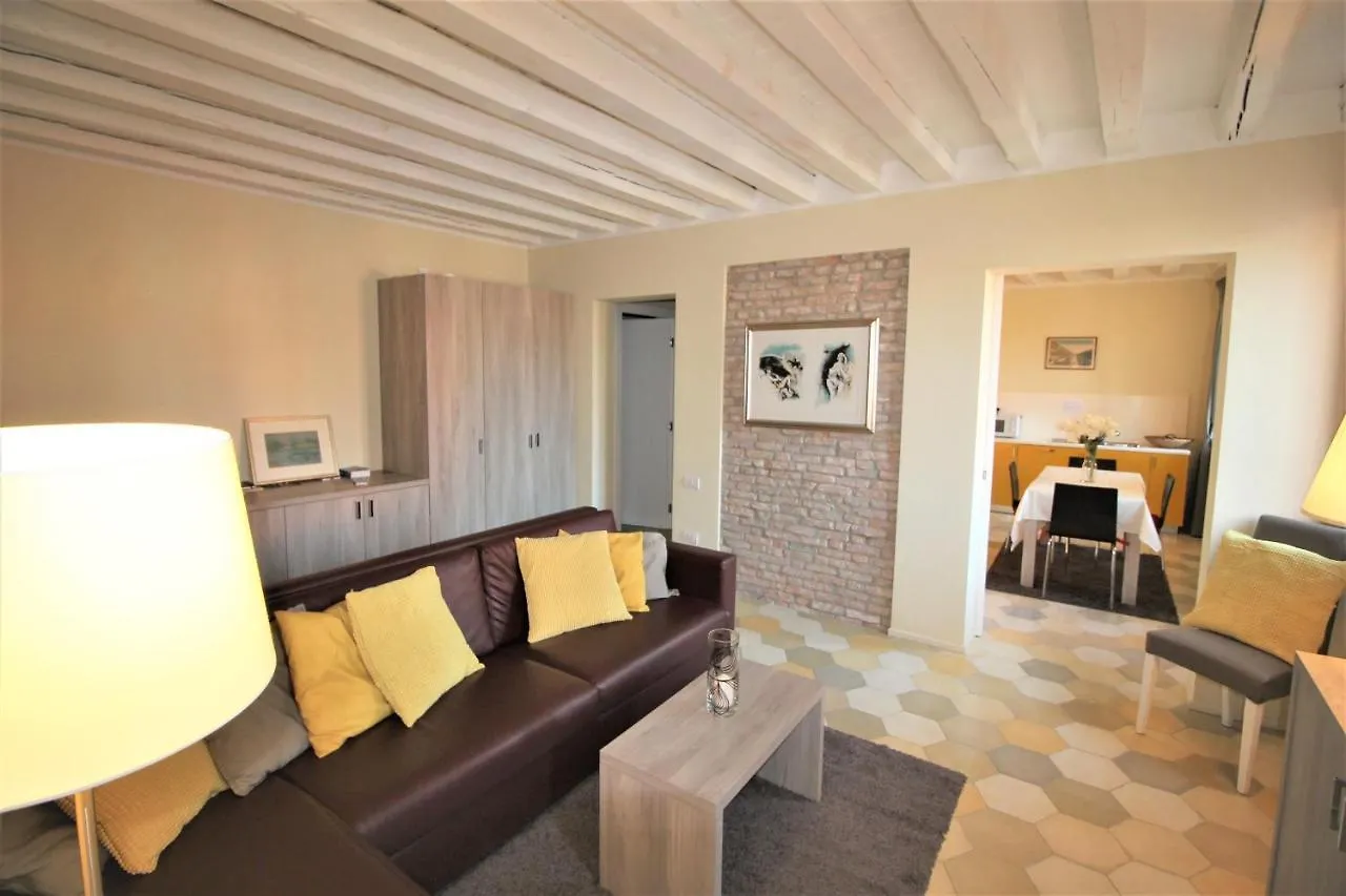 Apartamento New central&spacious Venecia Italia