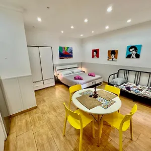 neapolitan-loft.hotels-amalfi.com/